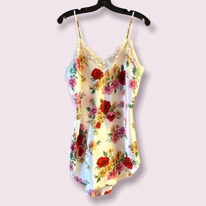 Vintage Gold Label Victoria’s Secret Ivory & Floral Slip, Size M